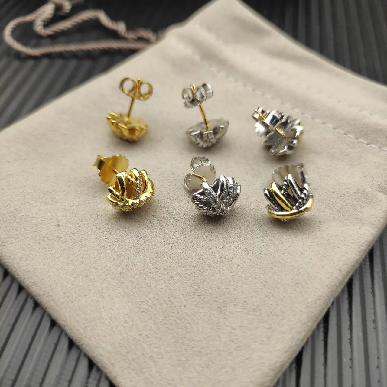 David Yurman Gold 11mm Pavé Cross Stud Earrings