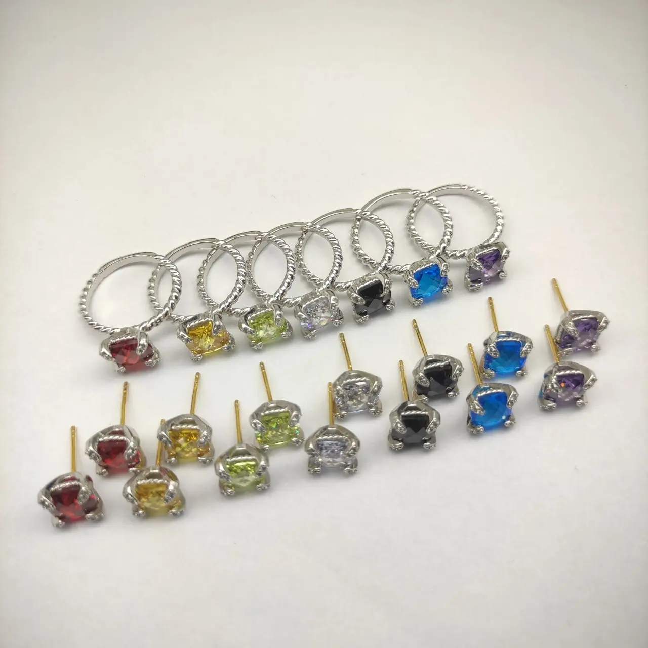 David Yurman 8mm Four-Prong Green Diamond Ring