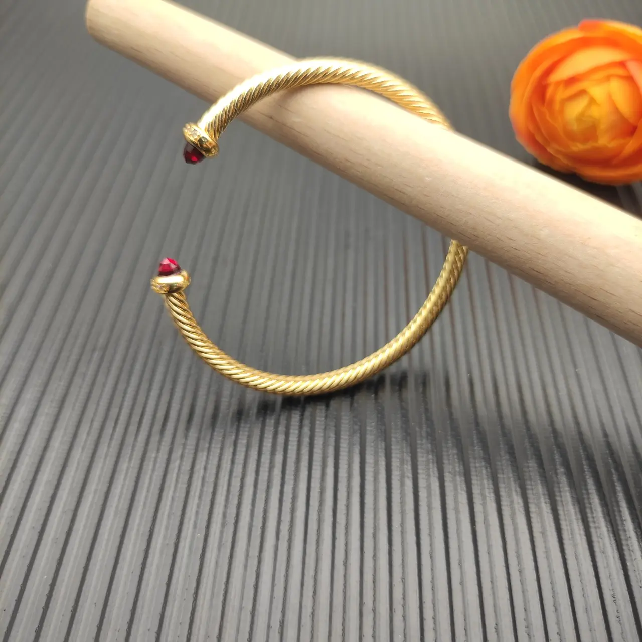 David Yurman 4mm Gold Red Diamond Bangle Bracelet